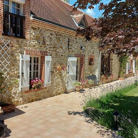 Les 3 Roses Bed and Breakfast Anjouin Εξωτερικό φωτογραφία