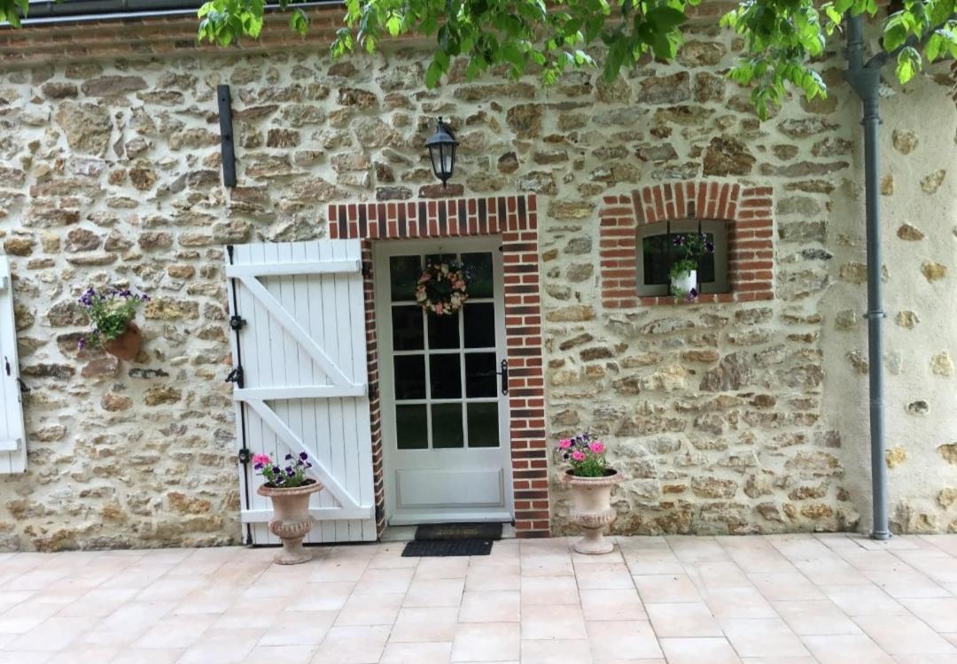 Les 3 Roses Bed and Breakfast Anjouin Εξωτερικό φωτογραφία