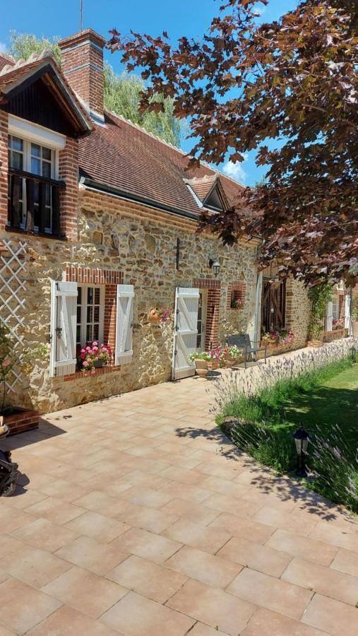 Les 3 Roses Bed and Breakfast Anjouin Εξωτερικό φωτογραφία